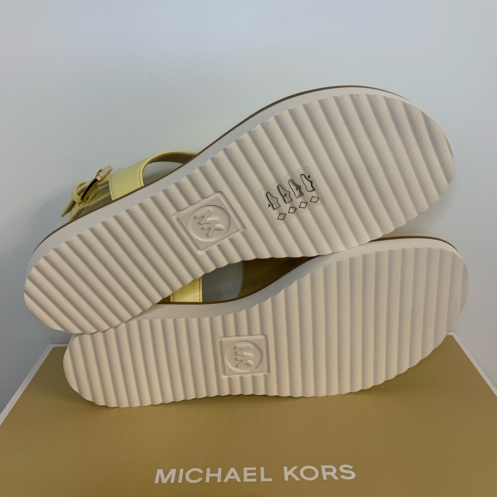 Michael Kors Jilly Flat Sandals - Picture 11 of 11